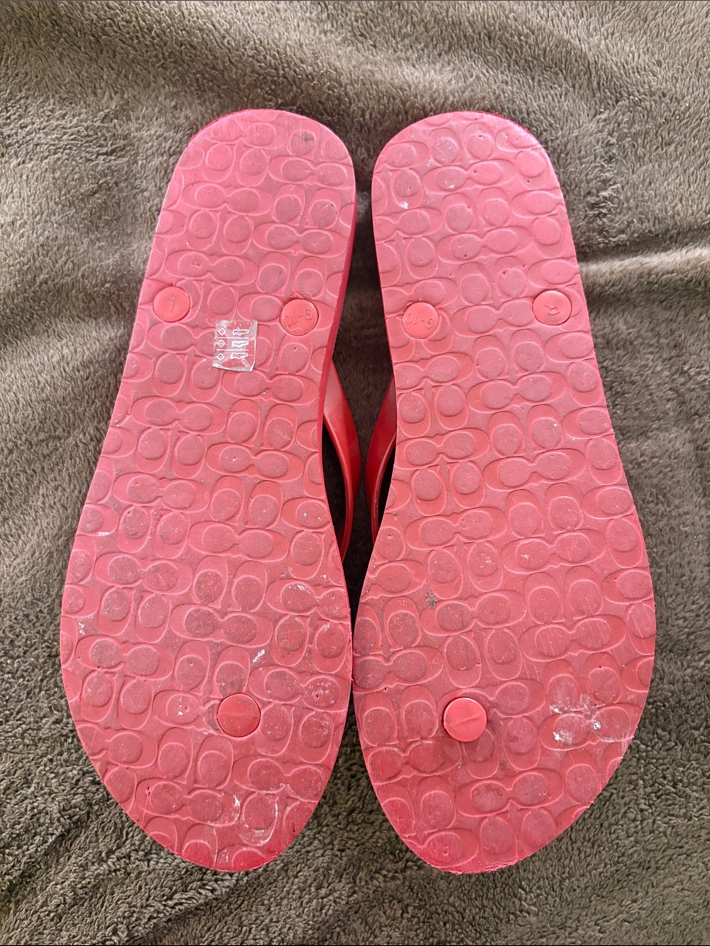 Coach Red Logo Pattern Flip Flops - Picture 2 of 2